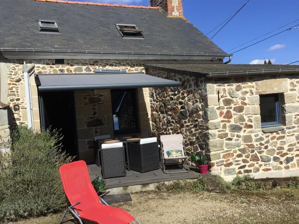 Maison En Pierre A La Campagne Proche De La Mer Plourhan Exterior photo